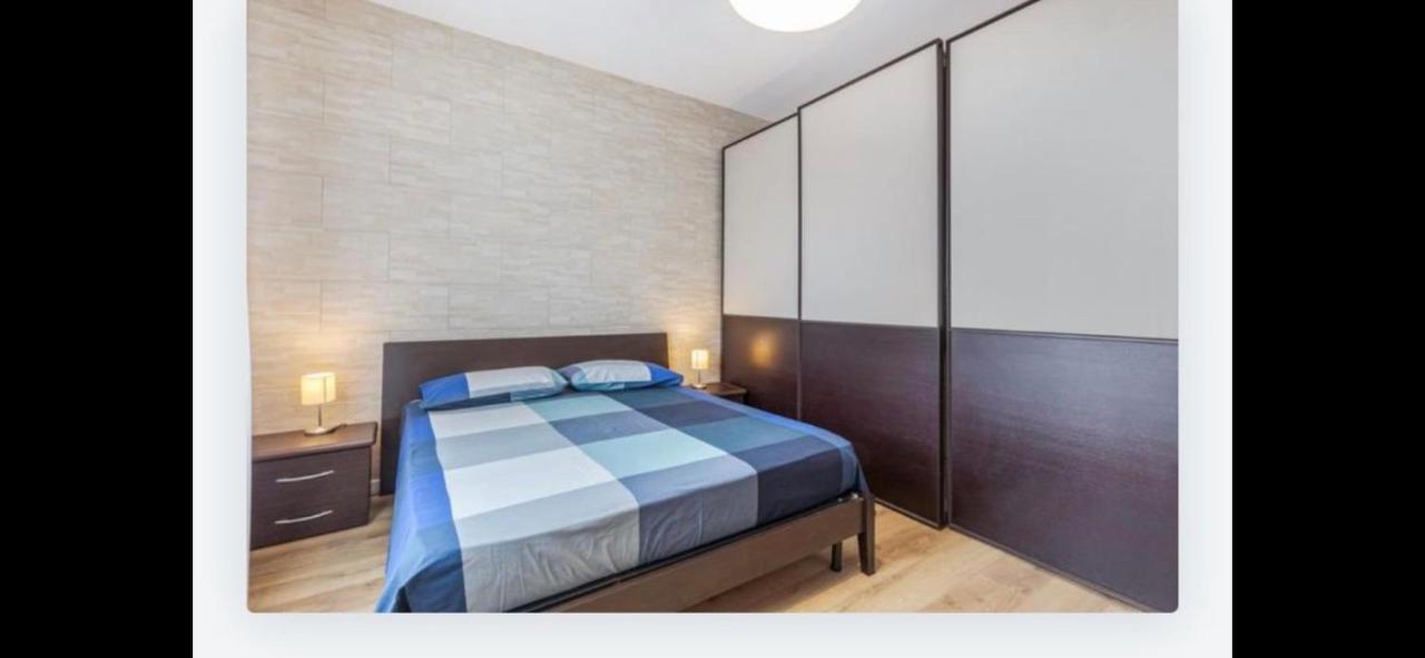 Queen East Verona Apartments エクステリア 写真