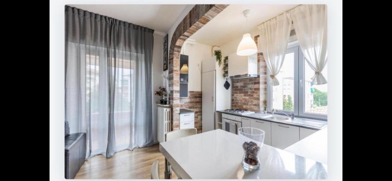 Queen East Verona Apartments エクステリア 写真