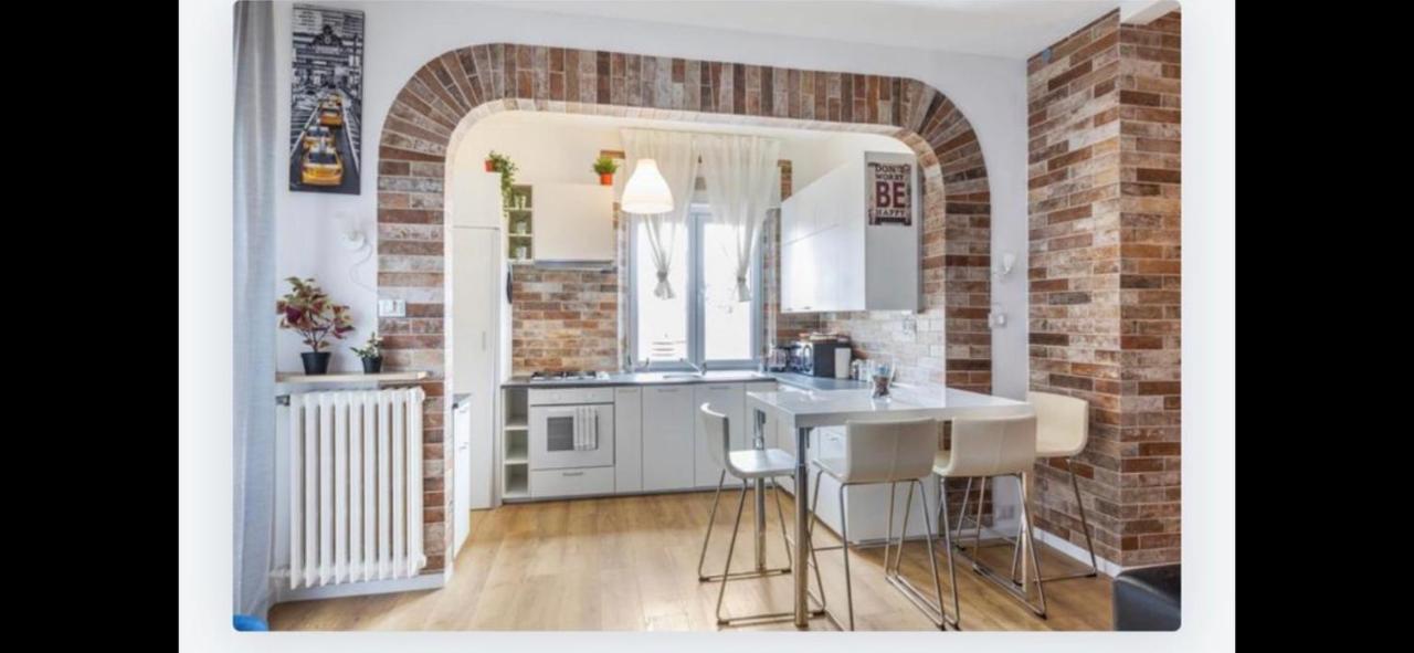 Queen East Verona Apartments エクステリア 写真