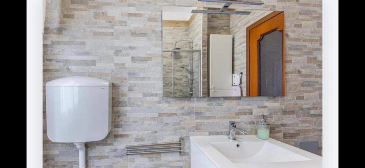 Queen East Verona Apartments エクステリア 写真