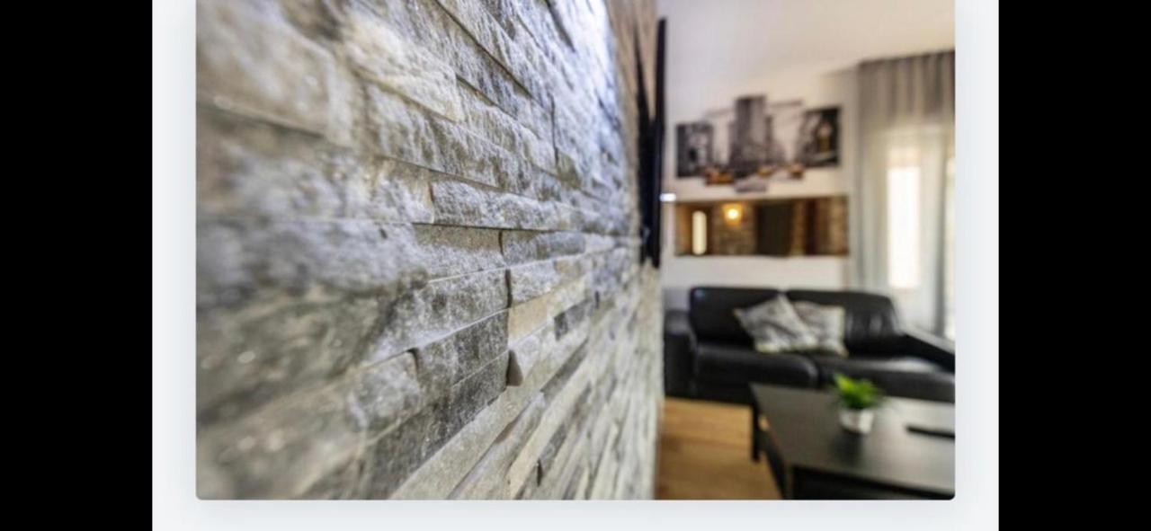 Queen East Verona Apartments エクステリア 写真