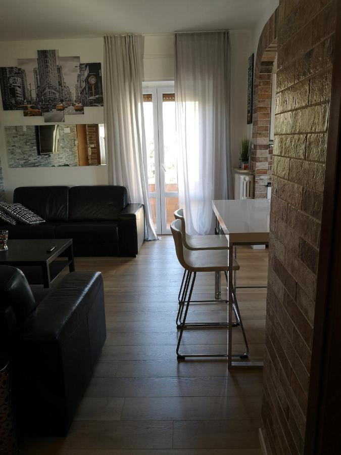 Queen East Verona Apartments エクステリア 写真