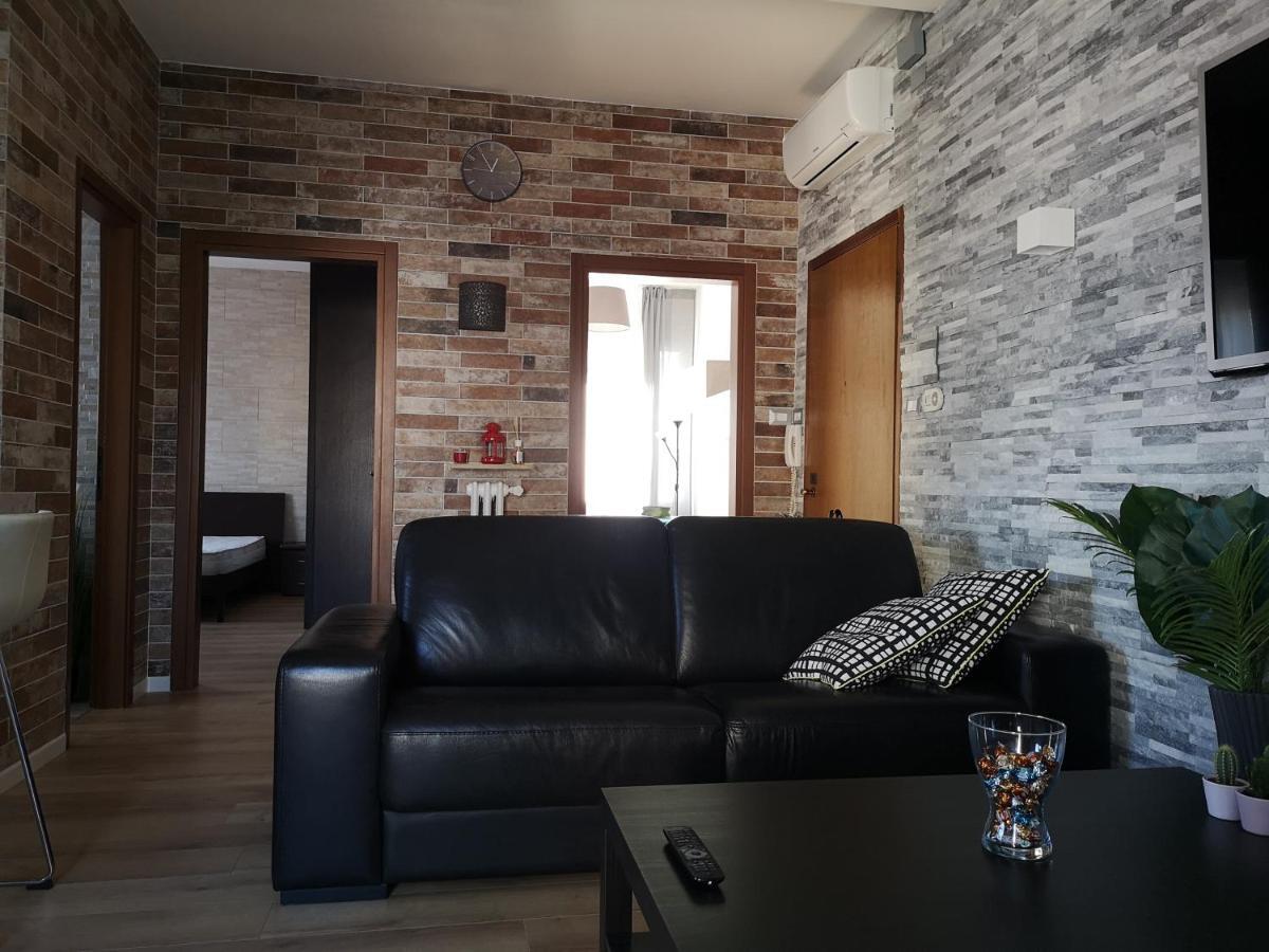 Queen East Verona Apartments エクステリア 写真
